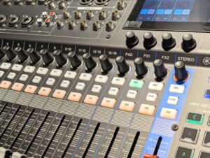 Mischpult Yamaha MGX12 MGX16 im Test