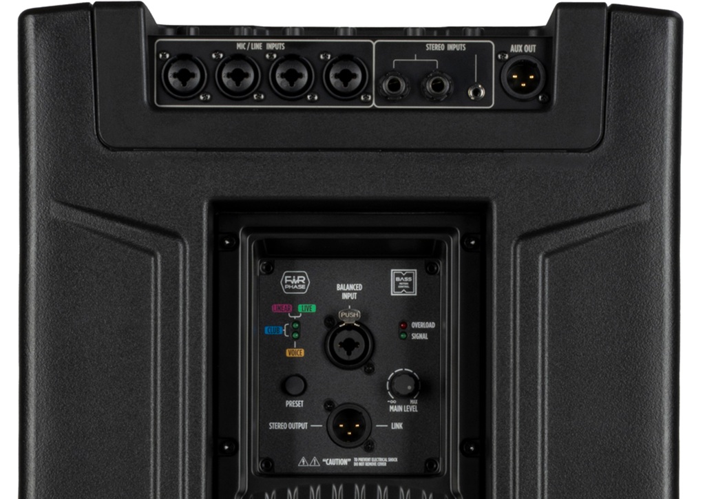 Anschlussfeld der RCF EVOX JMIX9 Rückseite mit vier MIC/LINE-Combo-Eingängen, Stereo-Inputs, AUX-Out, Balanced Input und Main-Level-Regler.