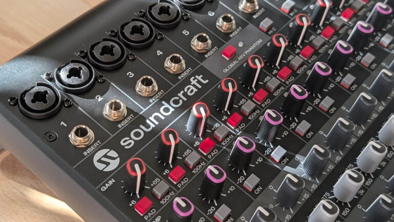 Analoges Soundcraft Signature Plus 16 Mischpult im Test
